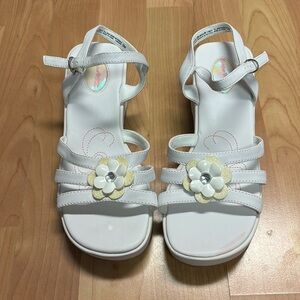 Buster Brown White Sandal